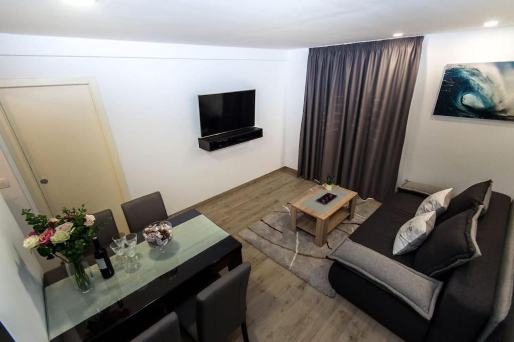 Wonderful Apartment Near City Center And Sea Split Extérieur photo